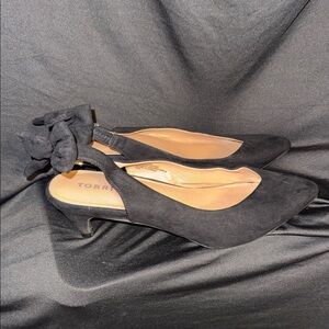torrid Black Suede Pointed Slingback Heels with Ankle Bow size 10